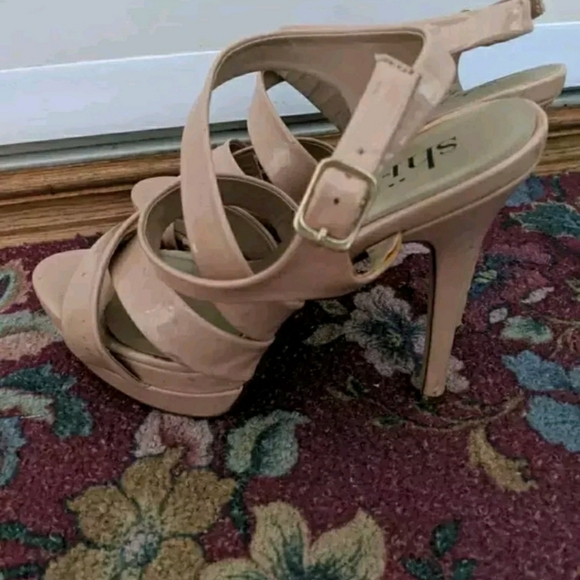 Nude heels - Picture 2 of 2